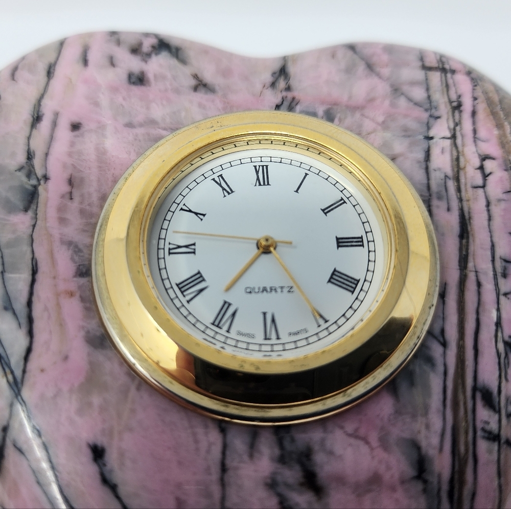 Vintage Pink Heart Shaped Stone Tabletop Clock - Picture 8 of 10